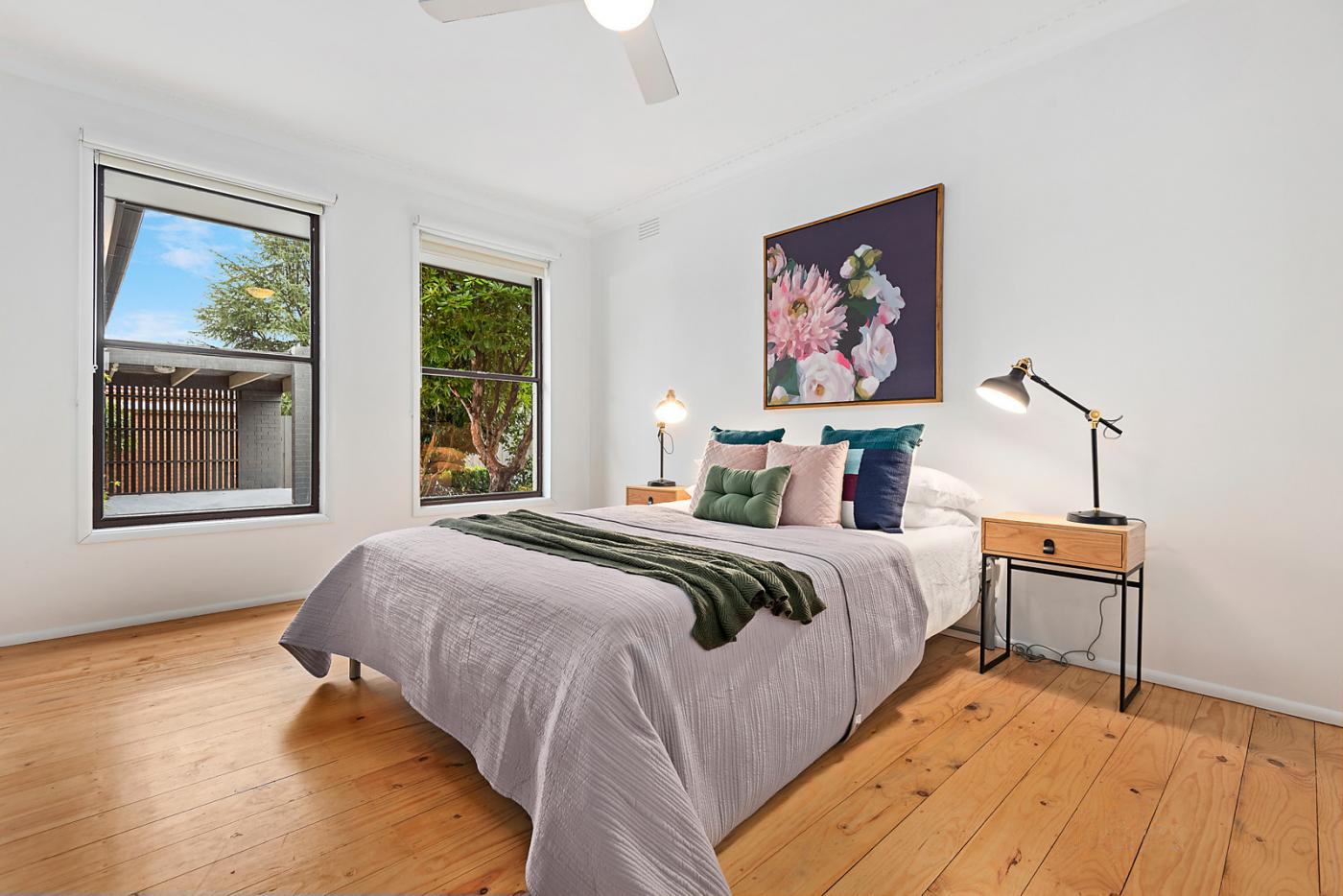 A peaceful bedroom. By Leeder Interiors A peaceful bedroom with olive green - Colourful Interior Design - Leeder Interiors